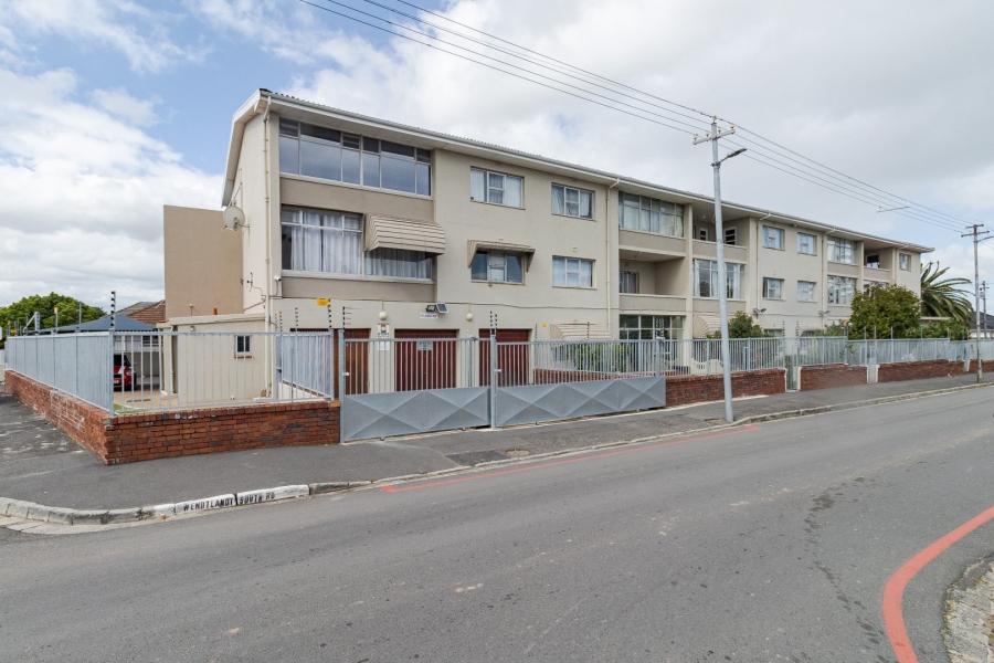 2 Bedroom Property for Sale in Fairfield Estate Western Cape